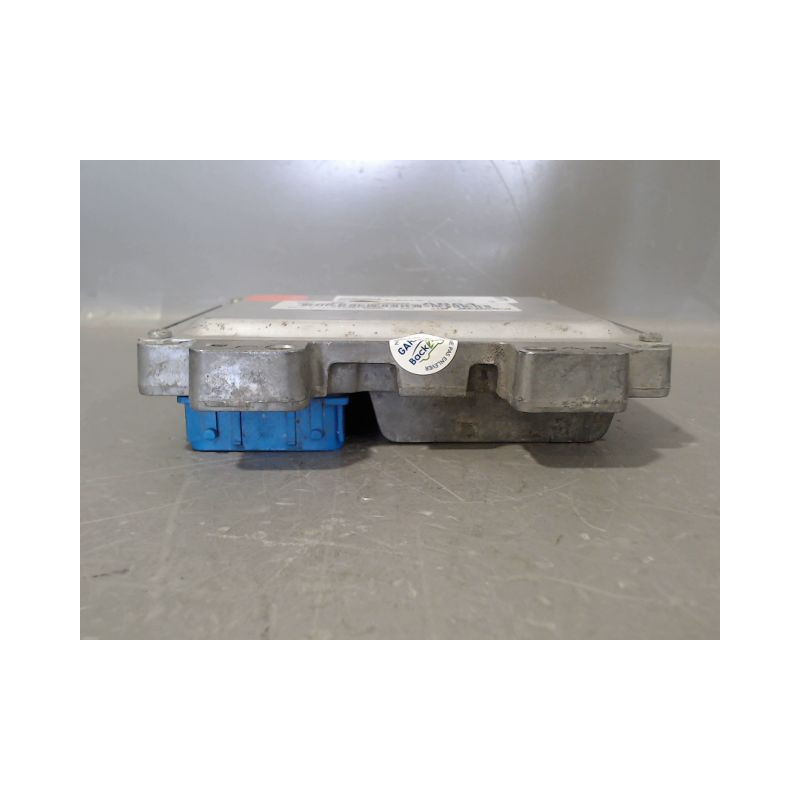 CALCULATEUR MOTEUR OPEL CORSA
