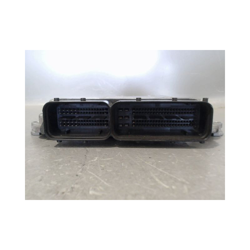 CALCULATEUR MOTEUR KIA CEE-D