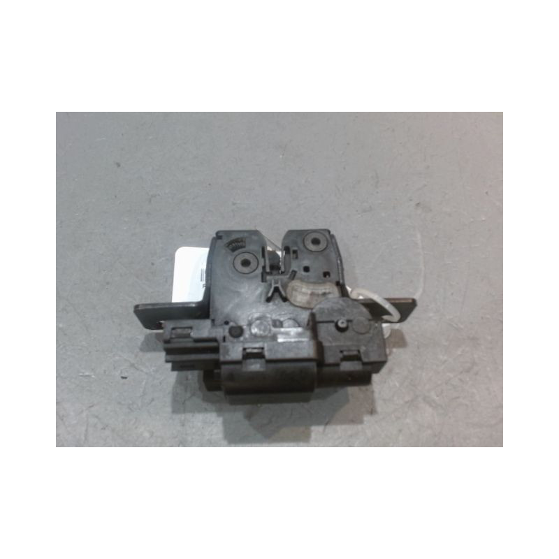 SERRURE HAYON  RENAULT CLIO III