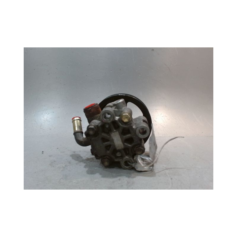 POMPE DIRECTION ASSISTEE TOYOTA AVENSIS
