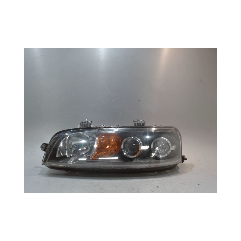PHARE GAUCHE FIAT PUNTO