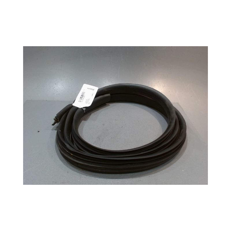 JOINT PORTE AVANT DROIT DACIA SANDERO