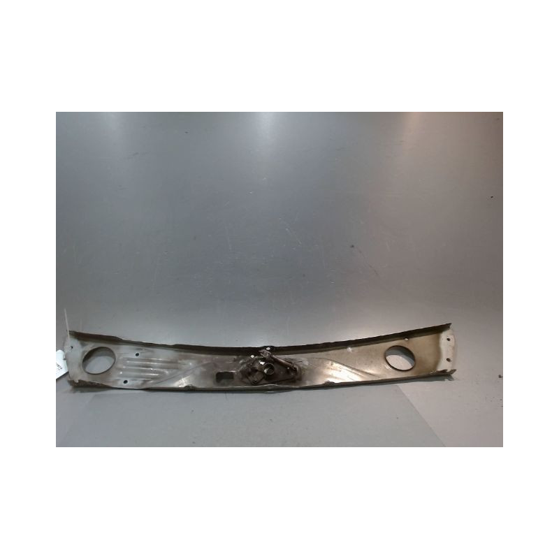 TRAVERSE SUPERIEURE ARMATURE AVANT PEUGEOT 205