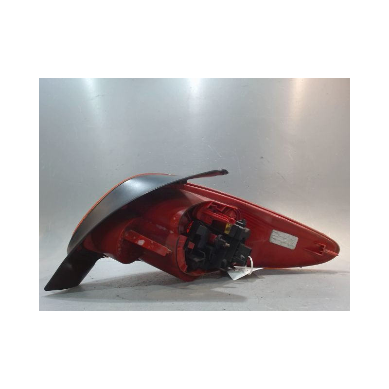 FEU ARRIERE GAUCHE  PEUGEOT 206