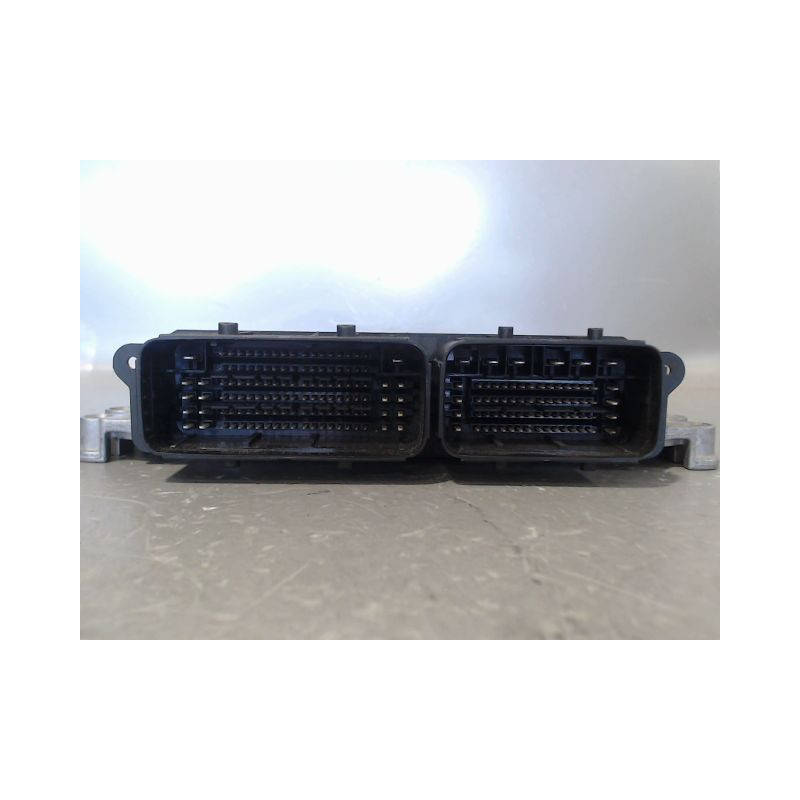 CALCULATEUR MOTEUR PEUGEOT 5008