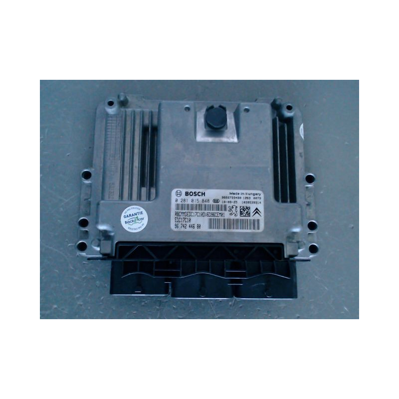 CALCULATEUR MOTEUR PEUGEOT 207
