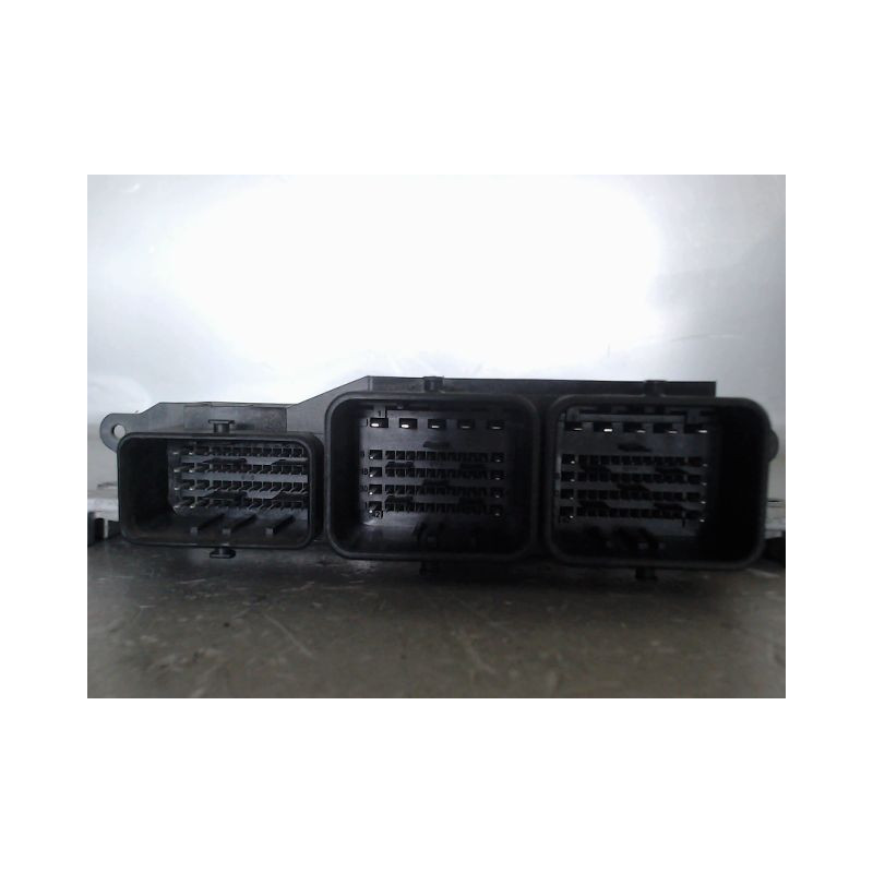 CALCULATEUR MOTEUR PEUGEOT 207
