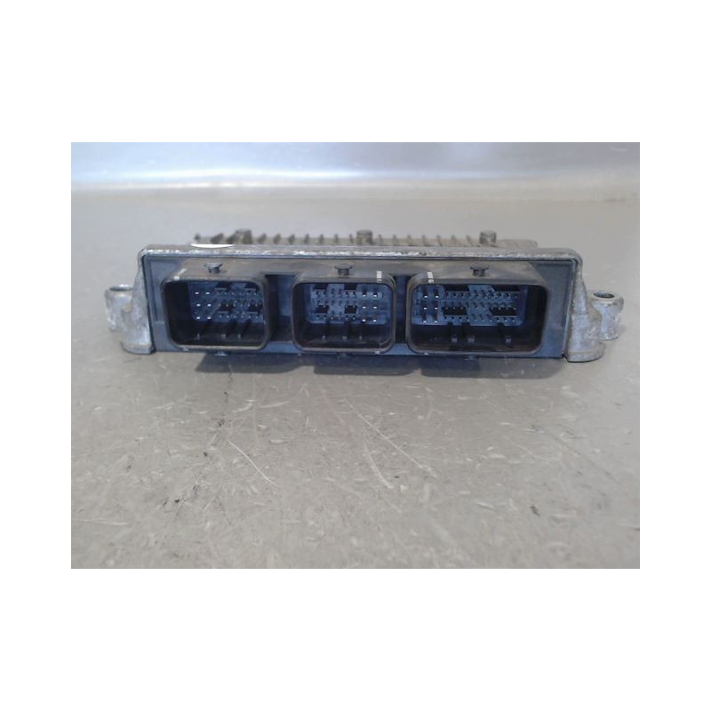 CALCULATEUR MOTEUR PEUGEOT 206