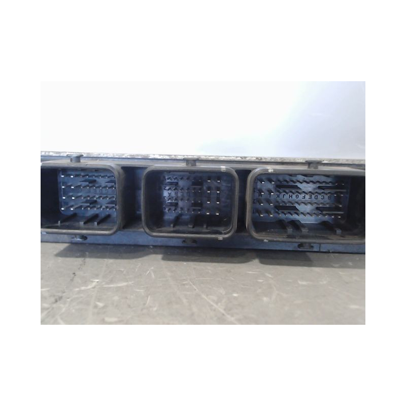 CALCULATEUR MOTEUR PEUGEOT 206