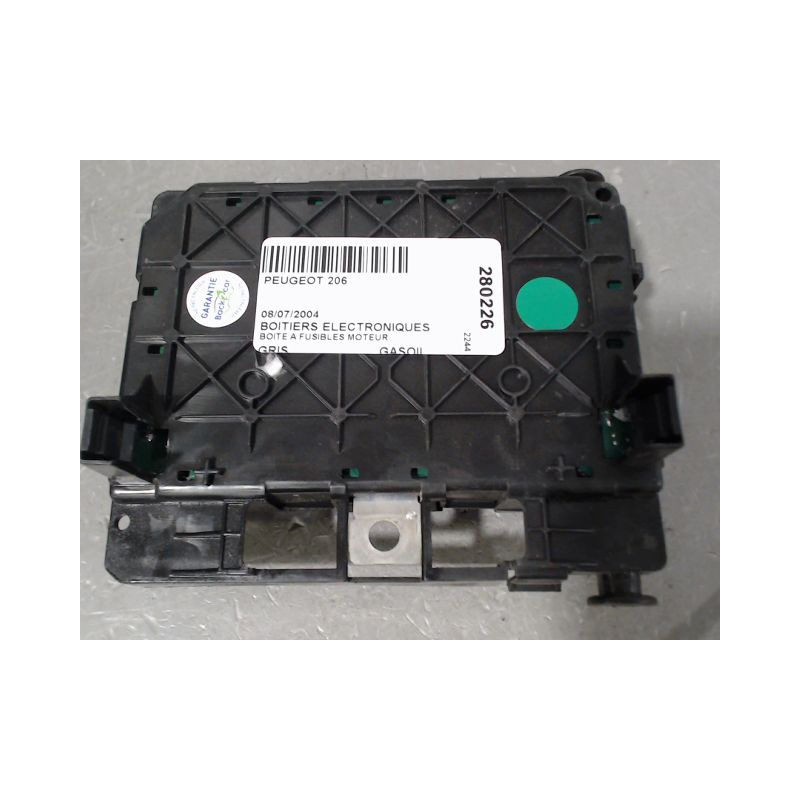 BOITE A FUSIBLES PEUGEOT 206