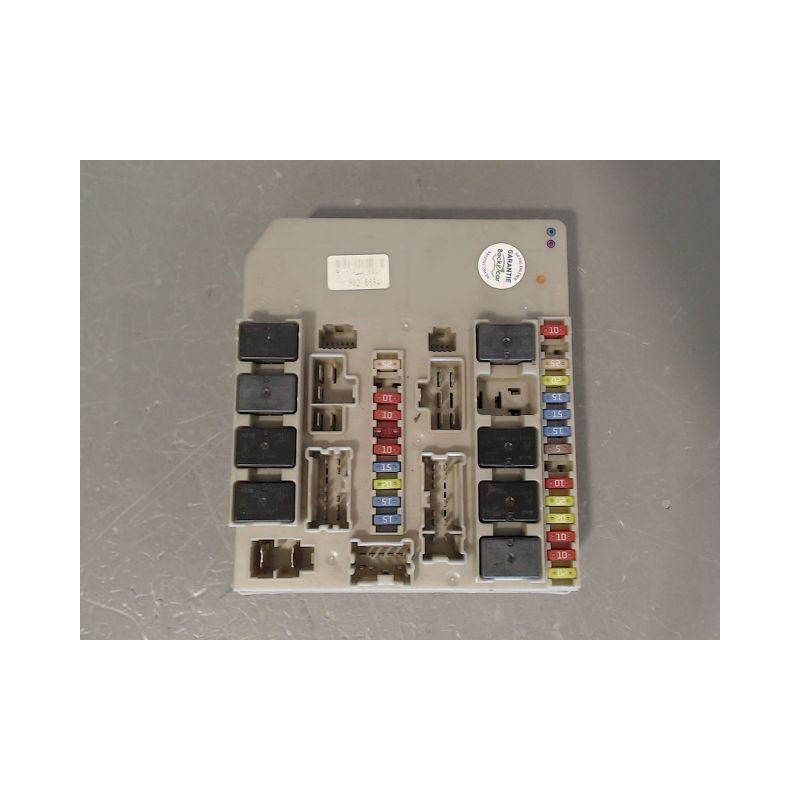 BOITE A FUSIBLES RENAULT MODUS