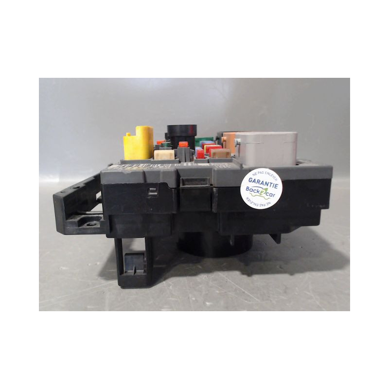 BOITE A FUSIBLES PEUGEOT 3008