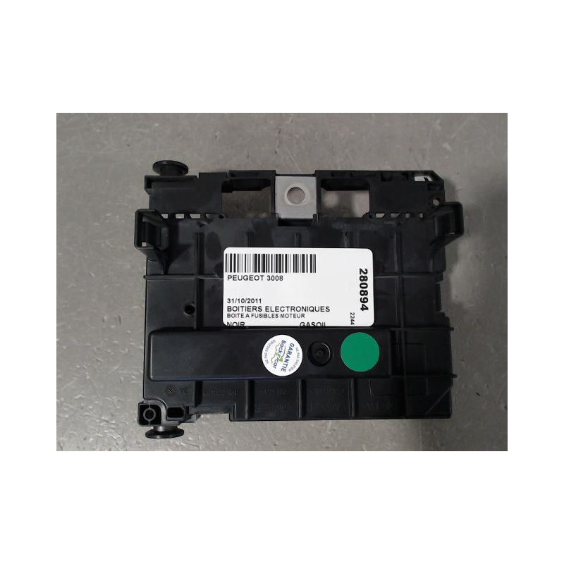 BOITE A FUSIBLES PEUGEOT 3008