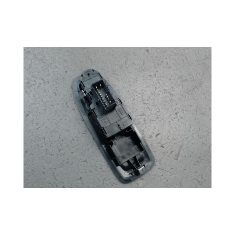COMMANDE LEVE-GLACE PORTE AVG PEUGEOT 2008