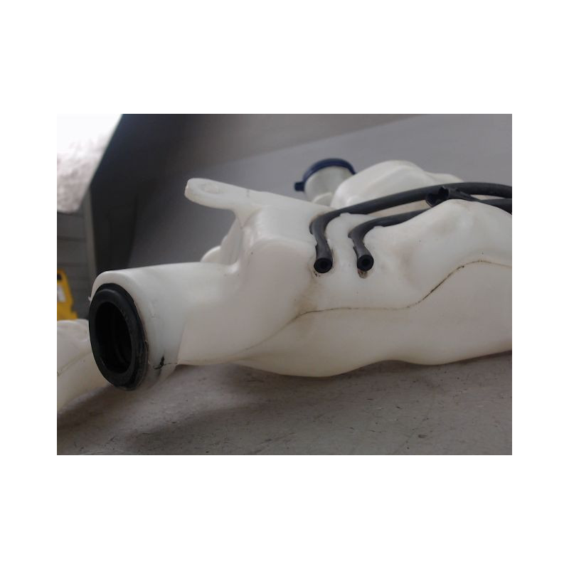 RESERVOIR LAVE-GLACE AVANT CITROEN DS3