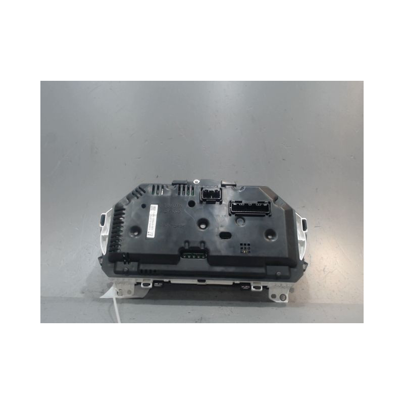 BLOC COMPTEURS TOYOTA YARIS