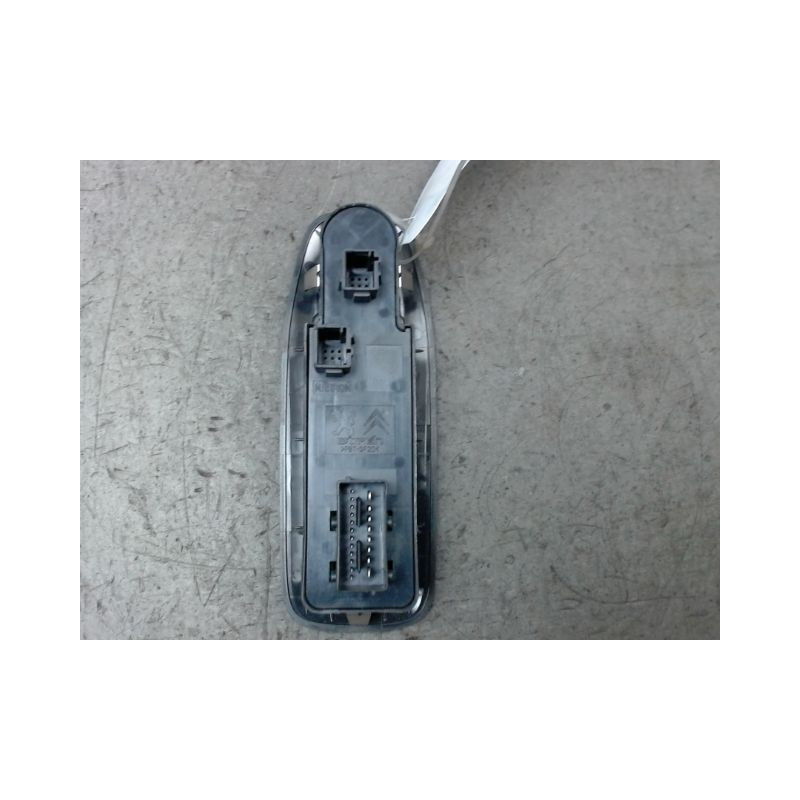 COMMANDE LEVE-GLACE PORTE AVG PEUGEOT 208