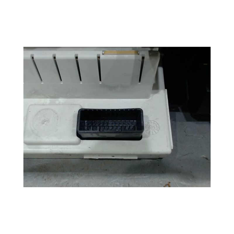 BLOC COMPTEURS RENAULT TWINGO