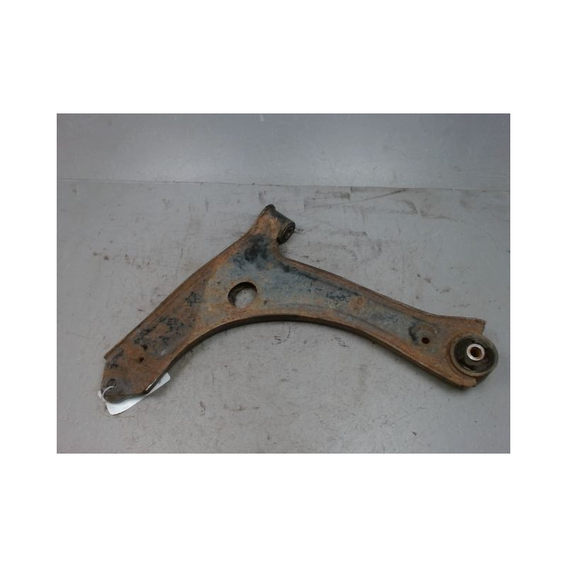 TRIANGLE INFERIEUR AVANT DROIT FORD T.CUSTOM
