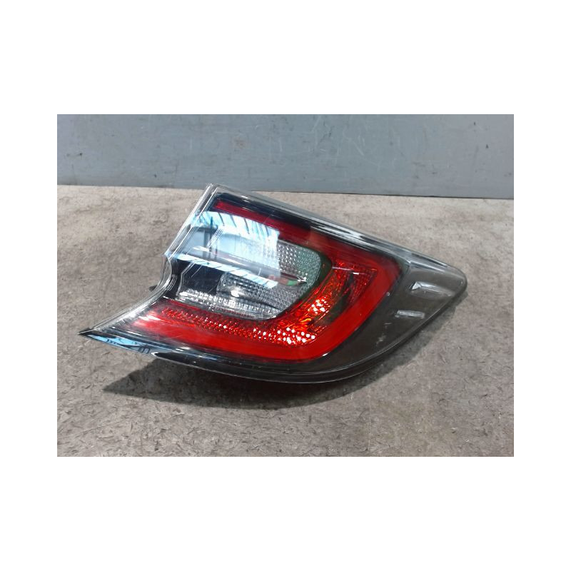 FEU ARRIERE DROIT TOYOTA COROLLA 2004-