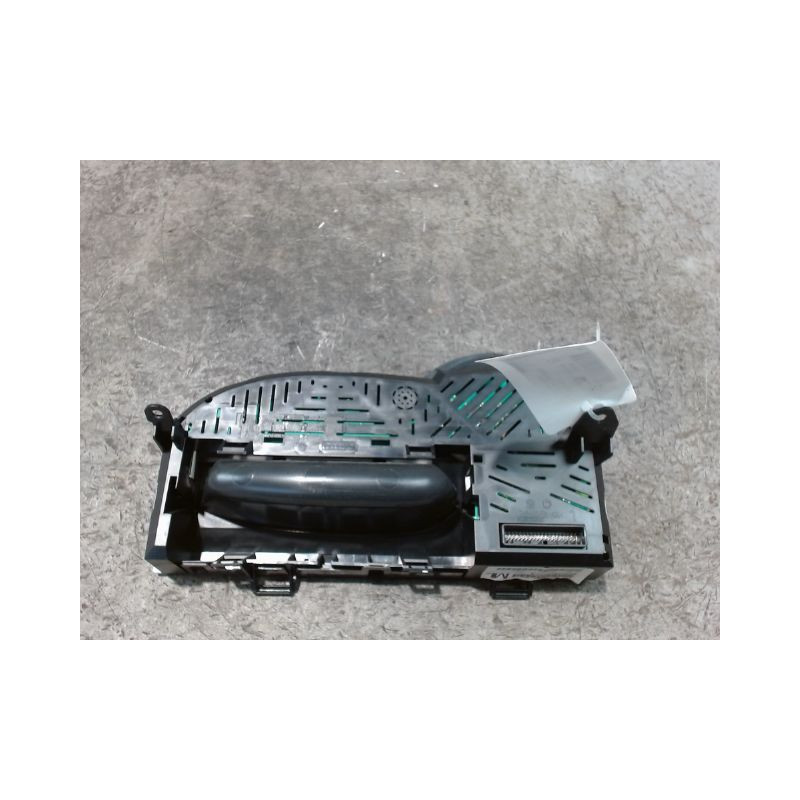 BLOC COMPTEURS RENAULT TWINGO 2 2010-