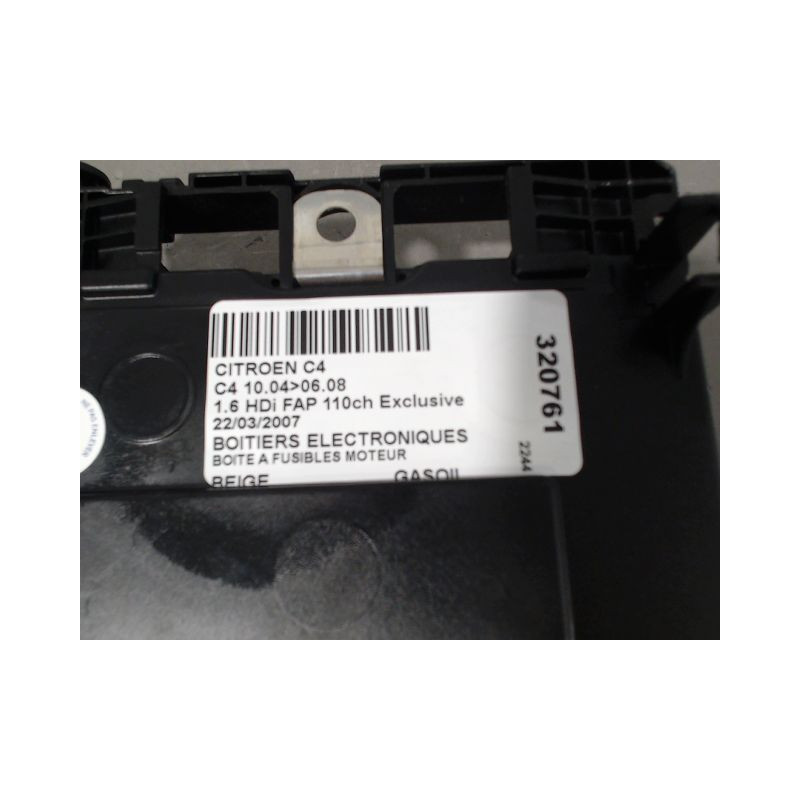 BOITE A FUSIBLES CITROEN C4 04-08