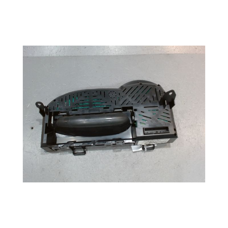 BLOC COMPTEURS RENAULT TWINGO 2 1.5 DCI 65CH T