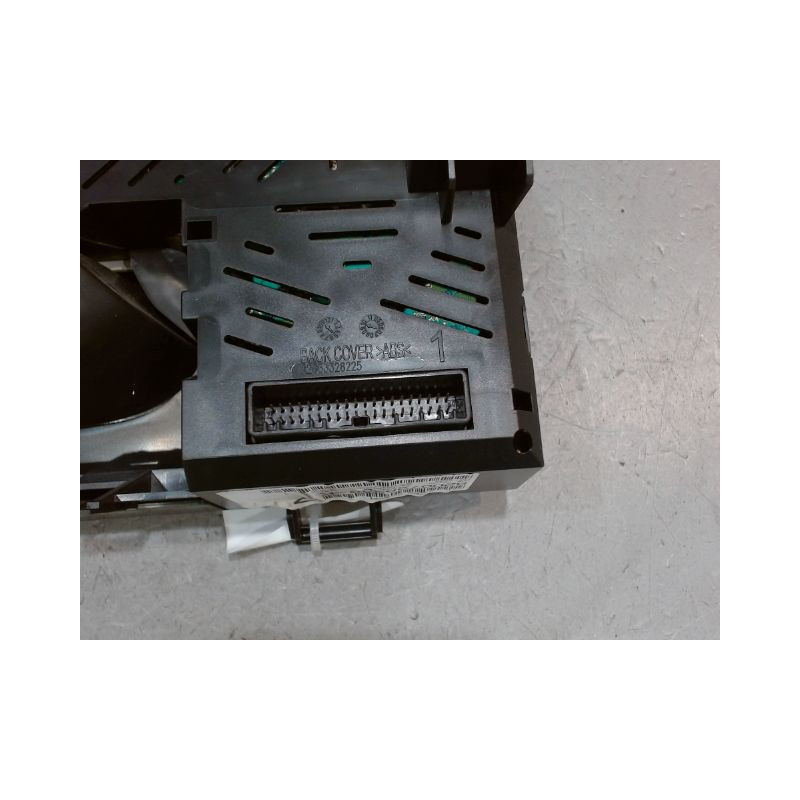 BLOC COMPTEURS RENAULT TWINGO 2 1.5 DCI 65CH T