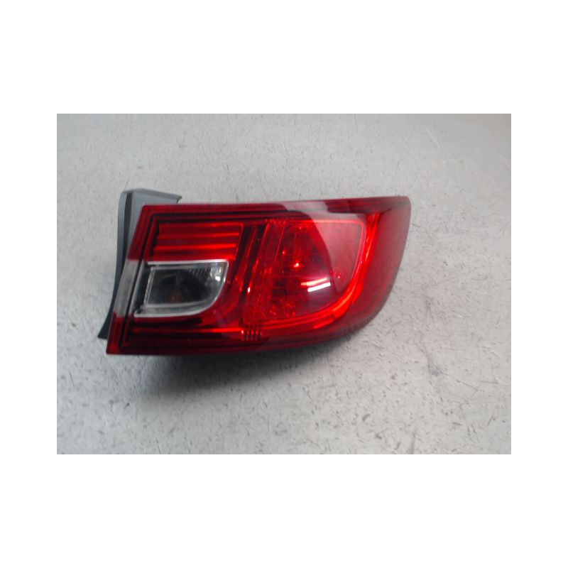 FEU ARRIERE DROIT RENAULT CLIO