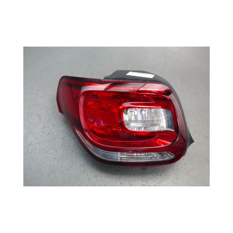 FEU ARRIERE GAUCHE  CITROEN DS3