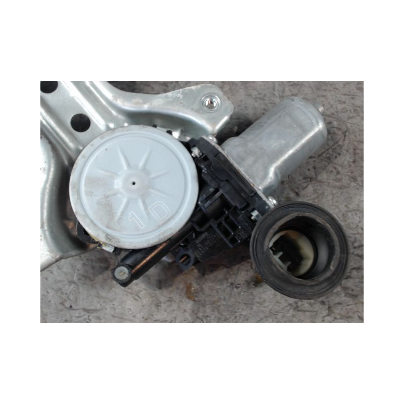 MECANISME+MOTEUR LEVE-GLACE AVANT GAUCHE DAIHATSU CUORE