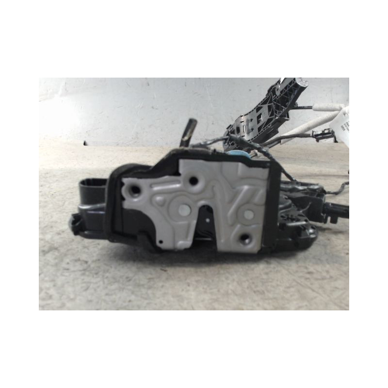 SYSTEME CONDAMNATION AVANT DROIT VOLKSWAGEN T-CROSS