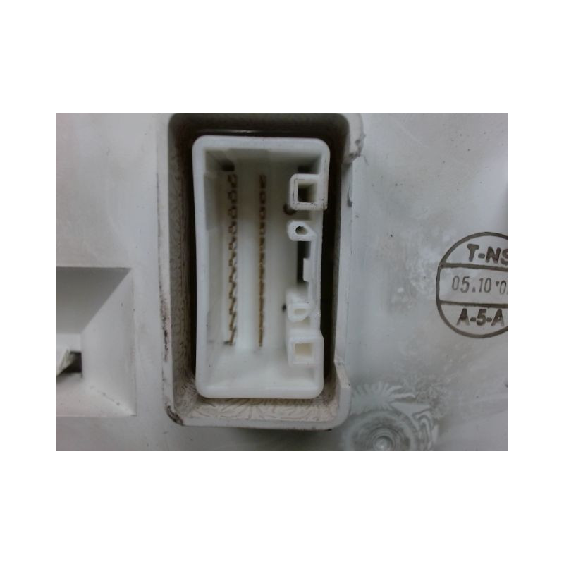 BLOC COMPTEURS MITSUBISHI COLT CZ 2005-