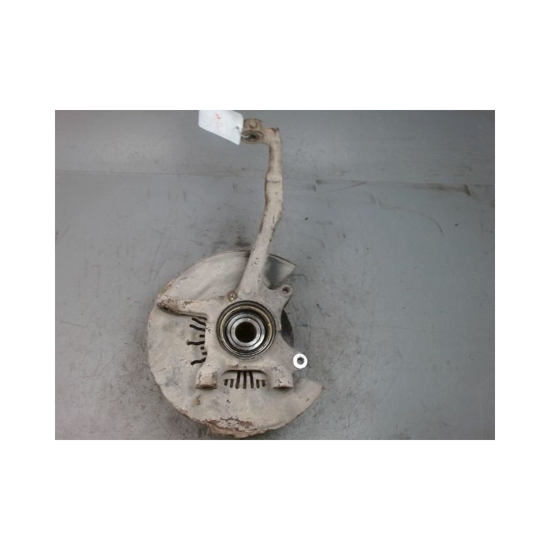 PIVOT AVANT DROIT TOYOTA HILUX SIMPLE CABINE 2006-