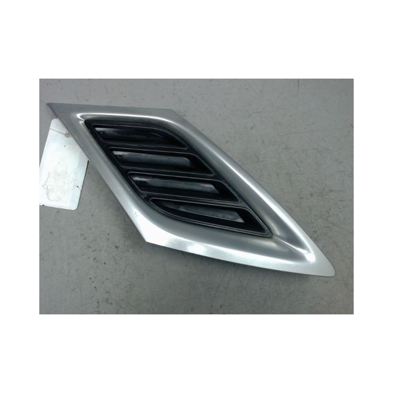 GRILLE CALANDRE DROIT SAAB 9-3 2007-