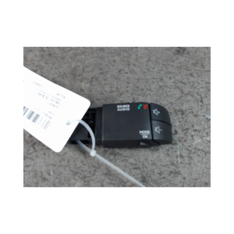 COMMANDE AUTORADIO RENAULT CLIO IV