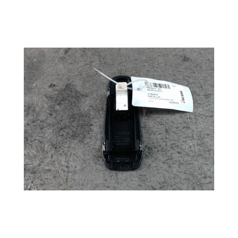 COMMANDE LEVE-GLACE PORTE AVD PEUGEOT 308 2011-