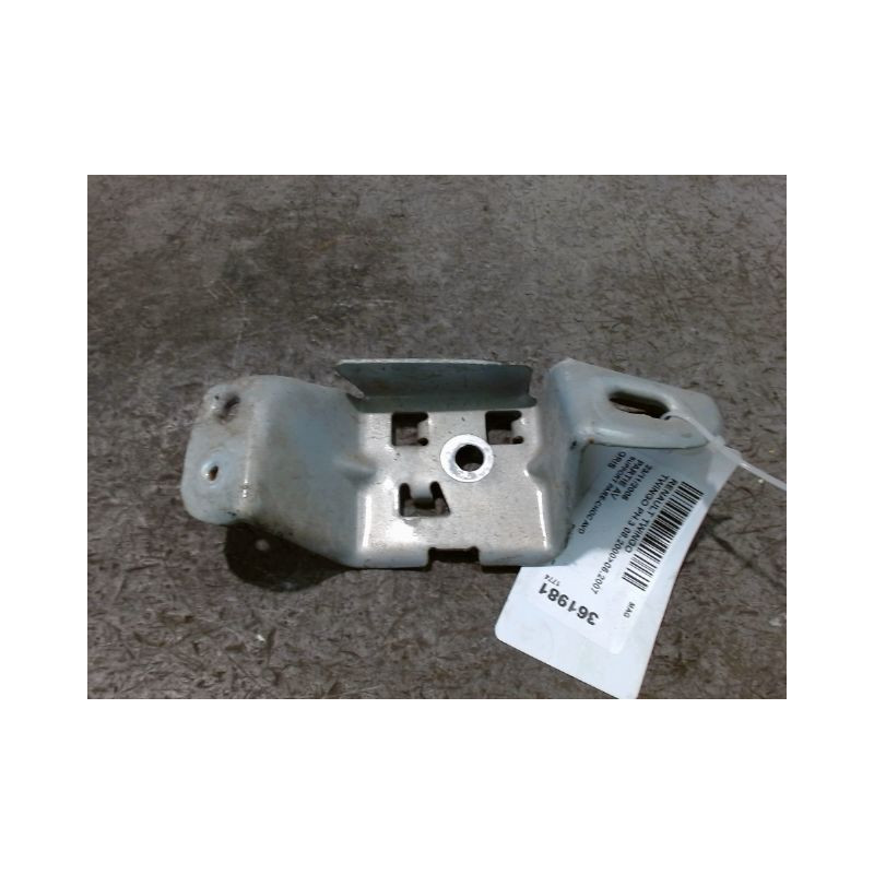 SUPPORT PARE-CHOC AVD RENAULT TWINGO PH.3 2000-2007