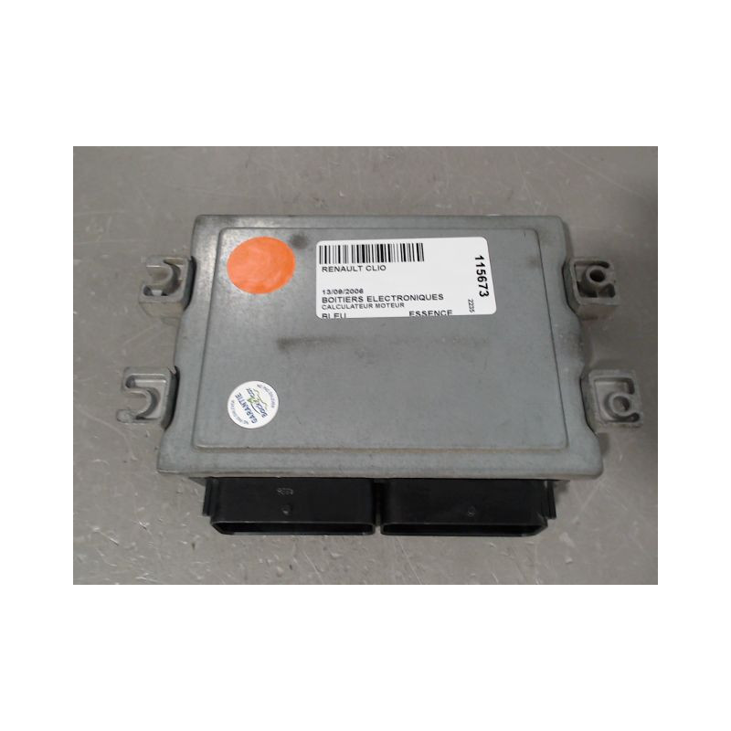 CALCULATEUR MOTEUR RENAULT CLIO