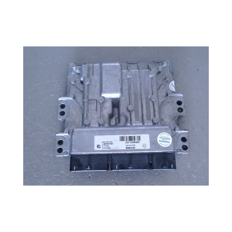 CALCULATEUR MOTEUR RENAULT MEGANE