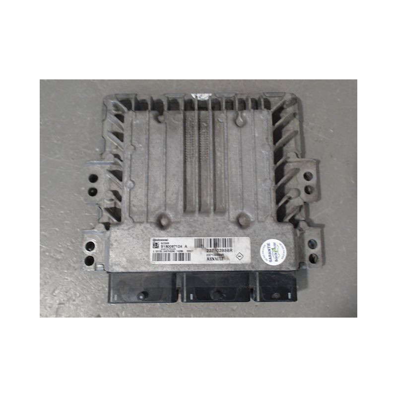 CALCULATEUR MOTEUR RENAULT MEGANE