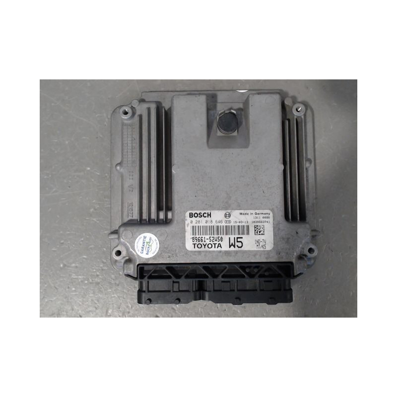 CALCULATEUR MOTEUR SUBARU TREZIA