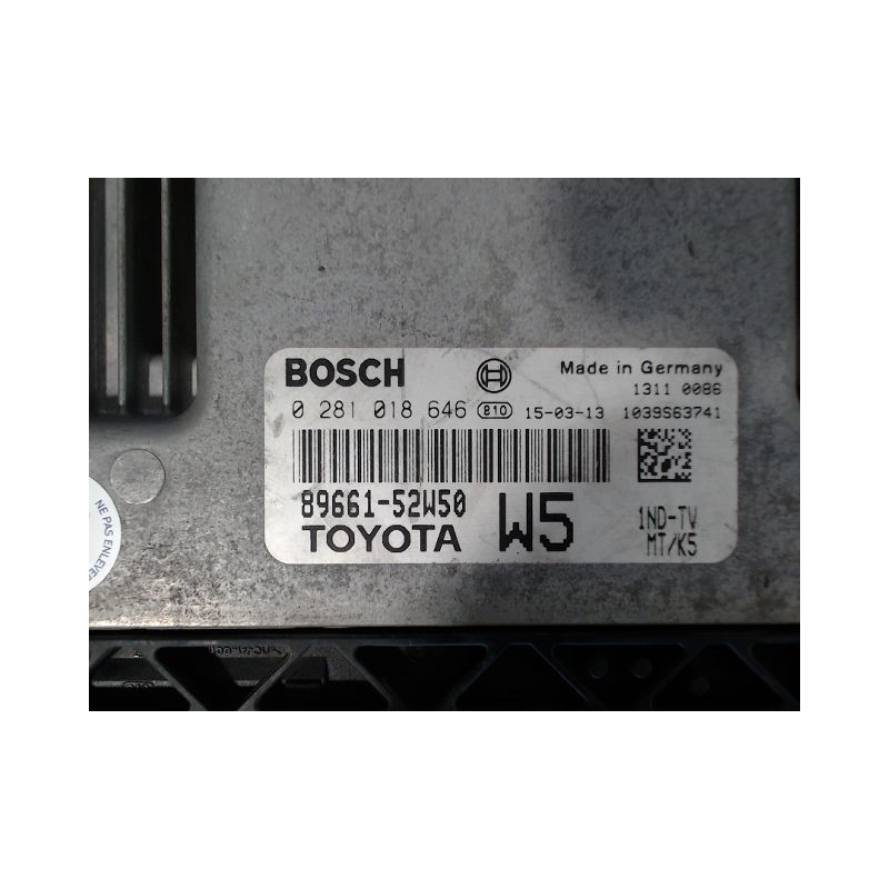 CALCULATEUR MOTEUR SUBARU TREZIA