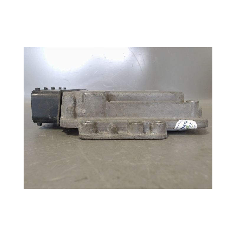 CALCULATEUR MOTEUR OPEL ZAFIRA