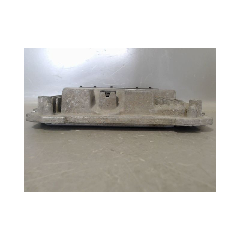 CALCULATEUR MOTEUR OPEL ZAFIRA