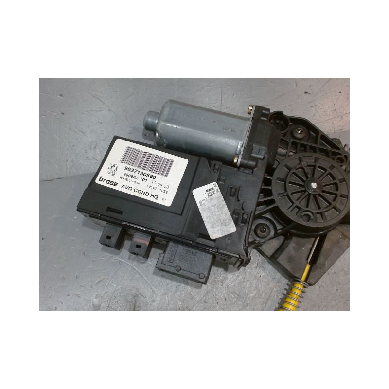 MECANISME+MOTEUR LEVE-GLACE AVANT GAUCHE PEUGEOT 307