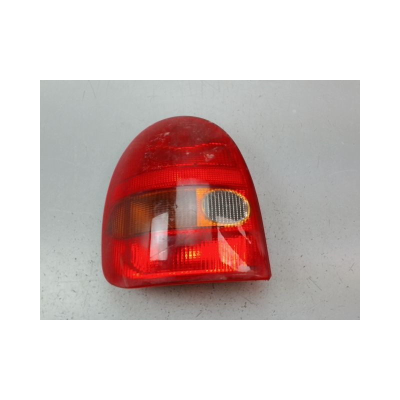 FEU ARRIERE GAUCHE  OPEL CORSA II Phase 1 (B) 1993-1997