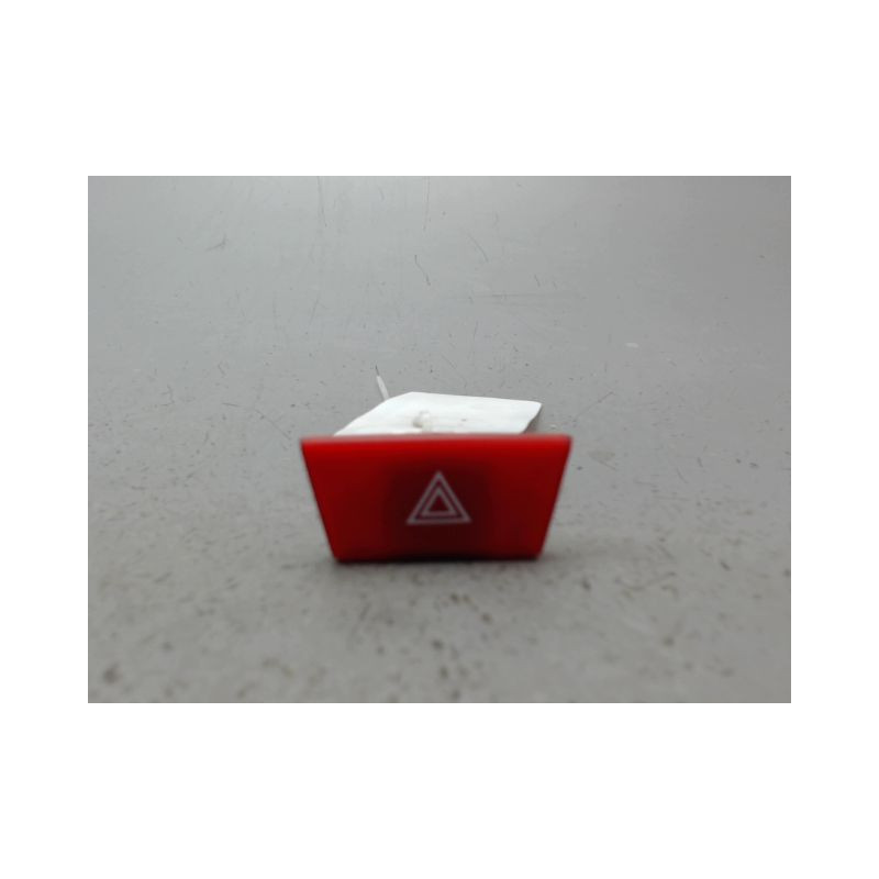 BOUTON DE WARNING PEUGEOT 107 Phase 3 2012-2014