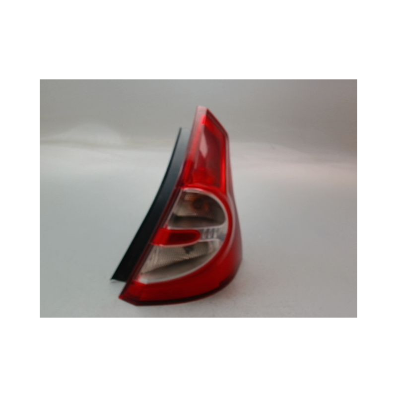 FEU ARRIERE DROIT DACIA SANDERO I 2008-2012