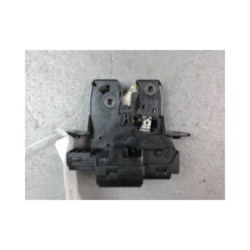 SERRURE HAYON  NISSAN QHASQAI 2007-